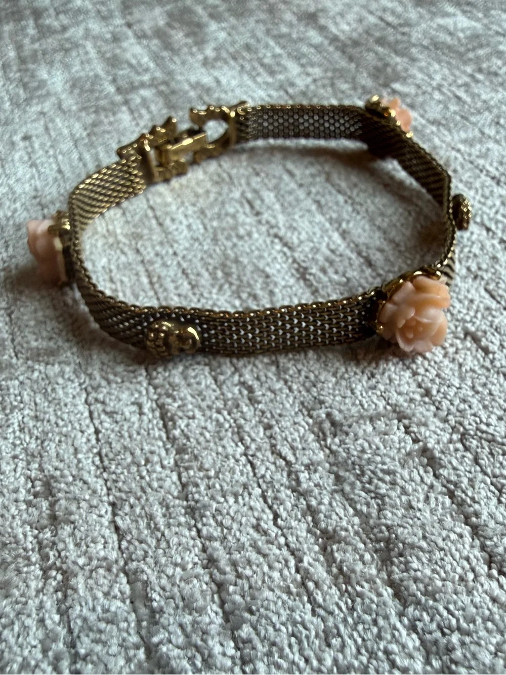 Goldette NY Gold Tone Mesh Bracelet Pink Carved Rose Floral
